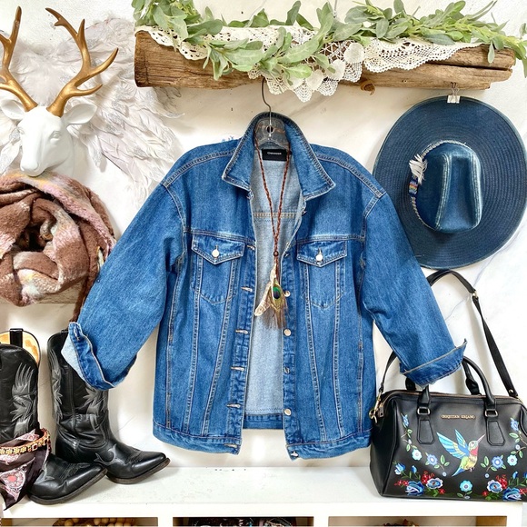 Upcycled WOLF wildlife jean boho jacket w southwestern country vibe - Picture 7 of 12